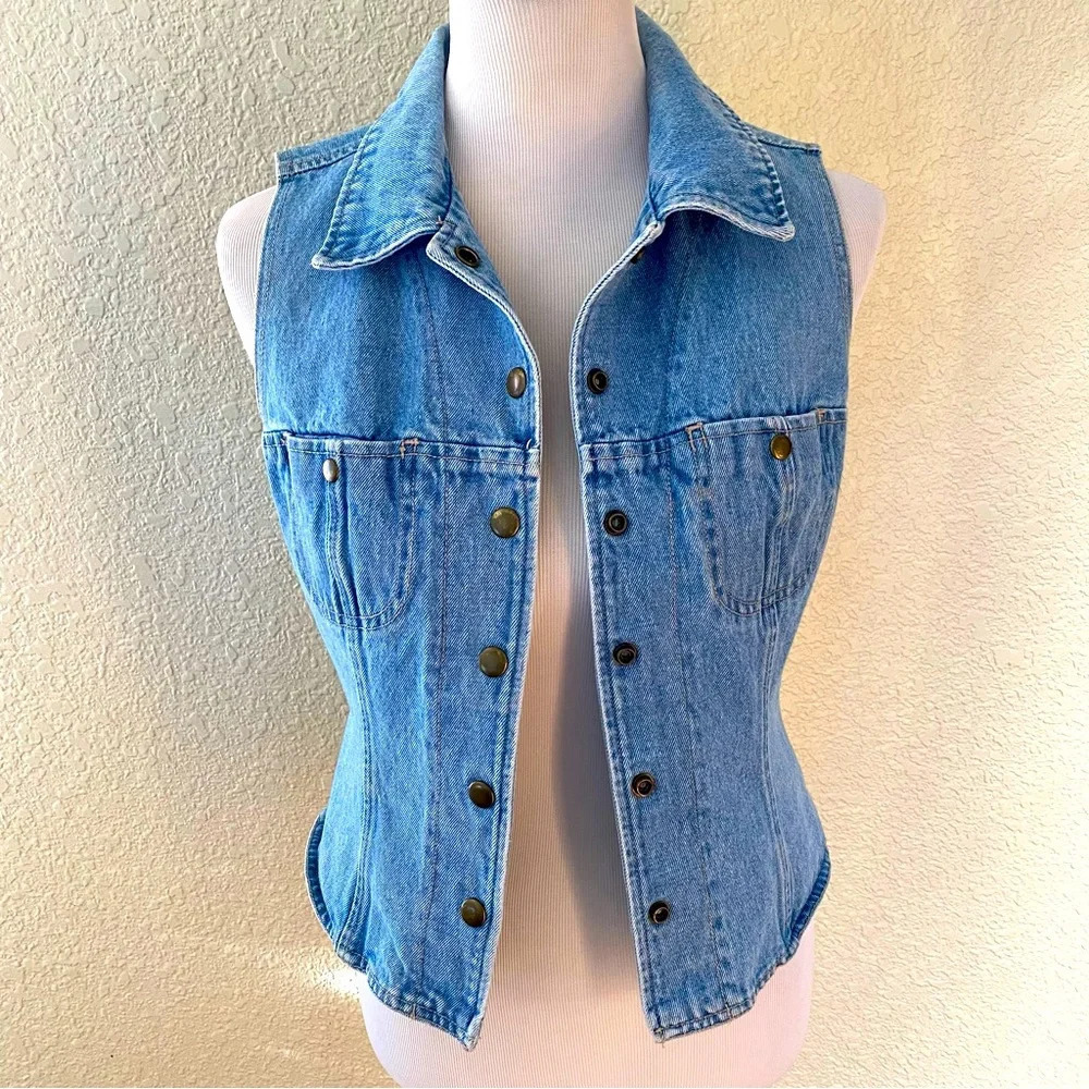 Niki-Lee California Vintage Denim Vest Stud Closure Pocket Breast Collared: Sm